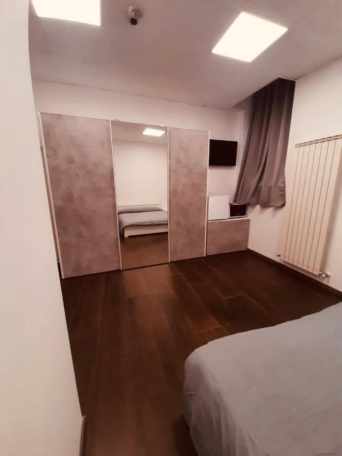 Maura'S B&B Gallarate Ngoại thất bức ảnh